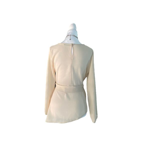 Boohoo Women Asymmetric Cream Blouse Top Puffy Long Sleeves Front Tie Size 4 - Picture 5 of 10
